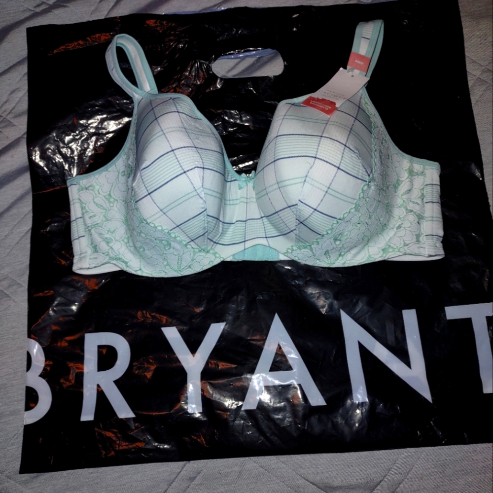 New with Tags! Lane Bryant Cacique Wire Bra Size: 44DD